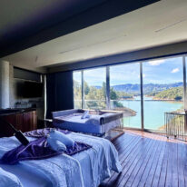 Lake Suite - Image 10