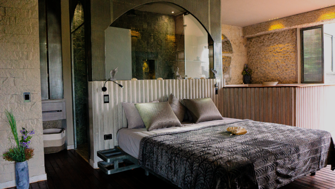 Corner Suite Balcony - Image 3