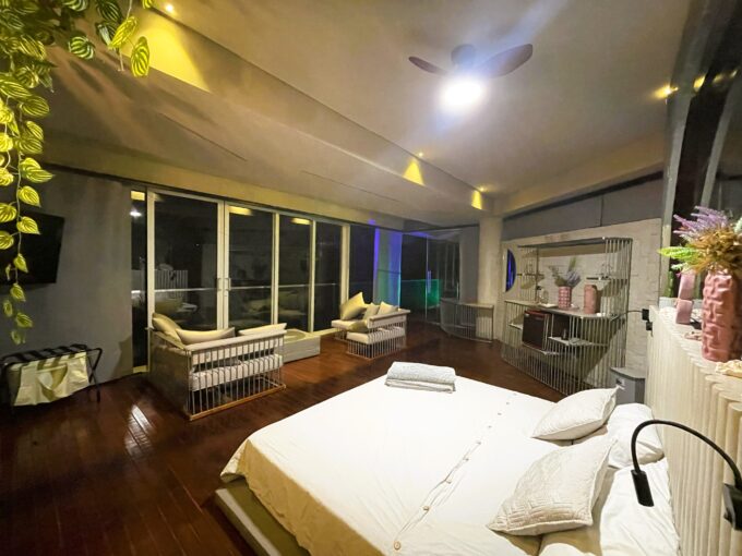 Lake Suite - Image 11